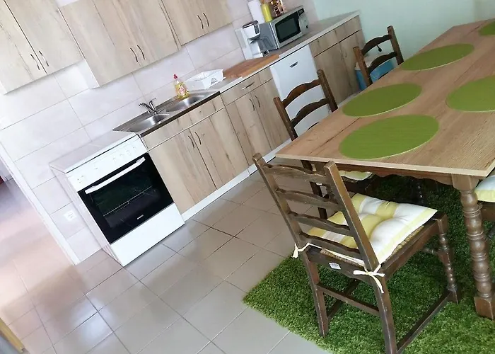 With A Parking Space Kastav, Opatija - 15287 شقة كاستاف